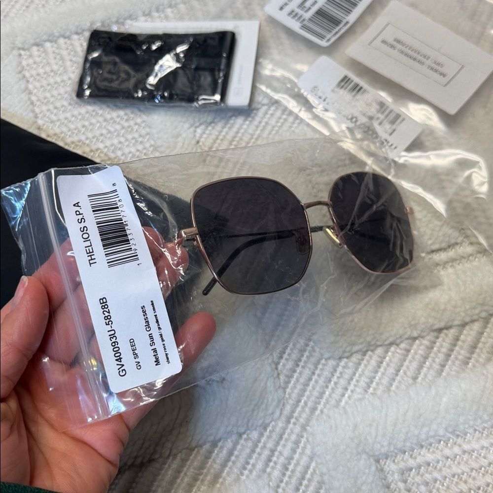GIVENCHY - GV Speed 58mm Butterfly Sunglasses - Picture 10 of 13